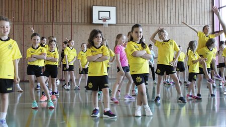 Spass und Bewegung für 155 Kids in Buochs