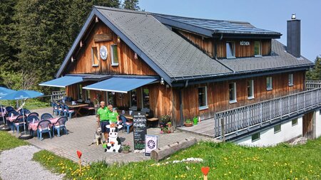 Naturfreundehaus Röthen – Bergbeizli und Unterkunft mit Charme