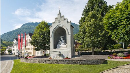 Tourismus Stans: Dorfführungen & Beizen-Touren
