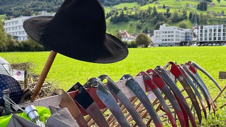 Naturiamo – Mähen mit der Sense – Tageskurs | © natur & umwelt ob- und nidwalden / naturiamo
