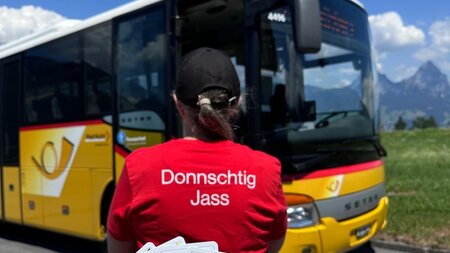 Seelisberg Tourismus – Fanbus zum Donnschtig-Jass | © Seelisberg Tourismus
