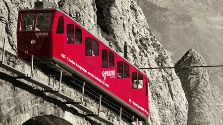 Pilatus – Nostalgie Sonnenaufgangsfahrt | © Erfasst durch Nidwaldner Blitz